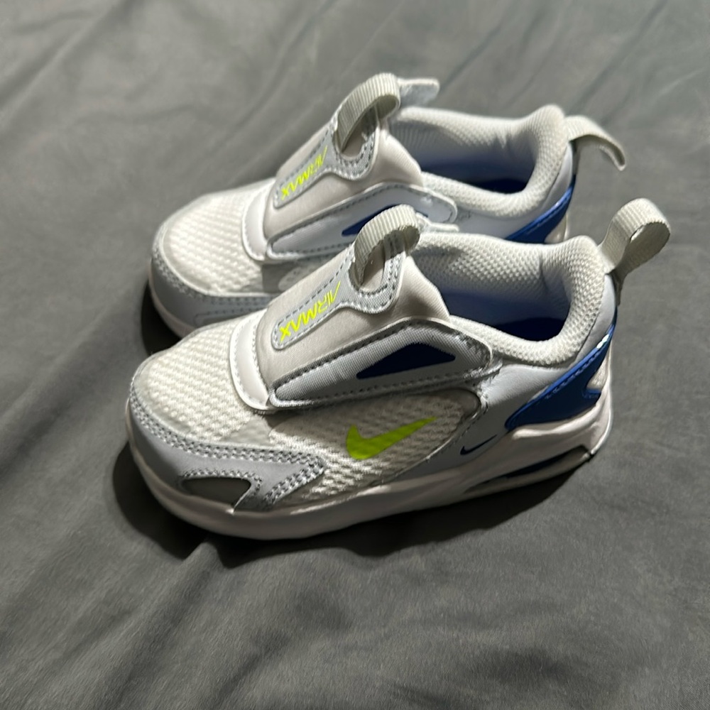 Nike baby/toddler sneakers